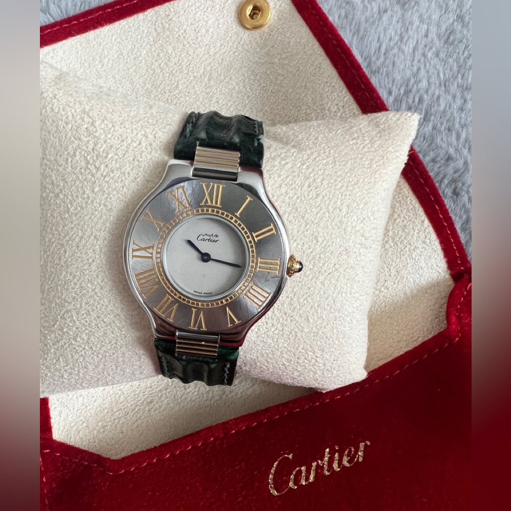 Cartier Watch Must 21 30mm Unisex
Whites X Greens 1309236